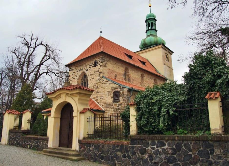 Cozy Friendly Place With Free Parking Praag Buitenkant foto