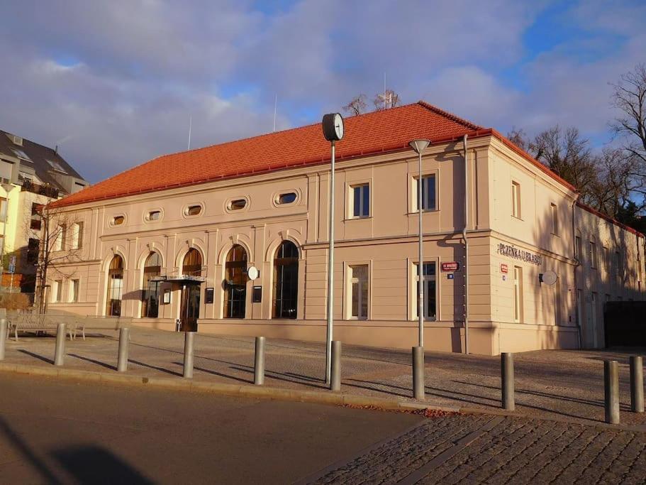 Cozy Friendly Place With Free Parking Praag Buitenkant foto