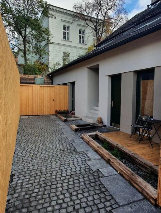 Cozy Friendly Place With Free Parking Praag Buitenkant foto