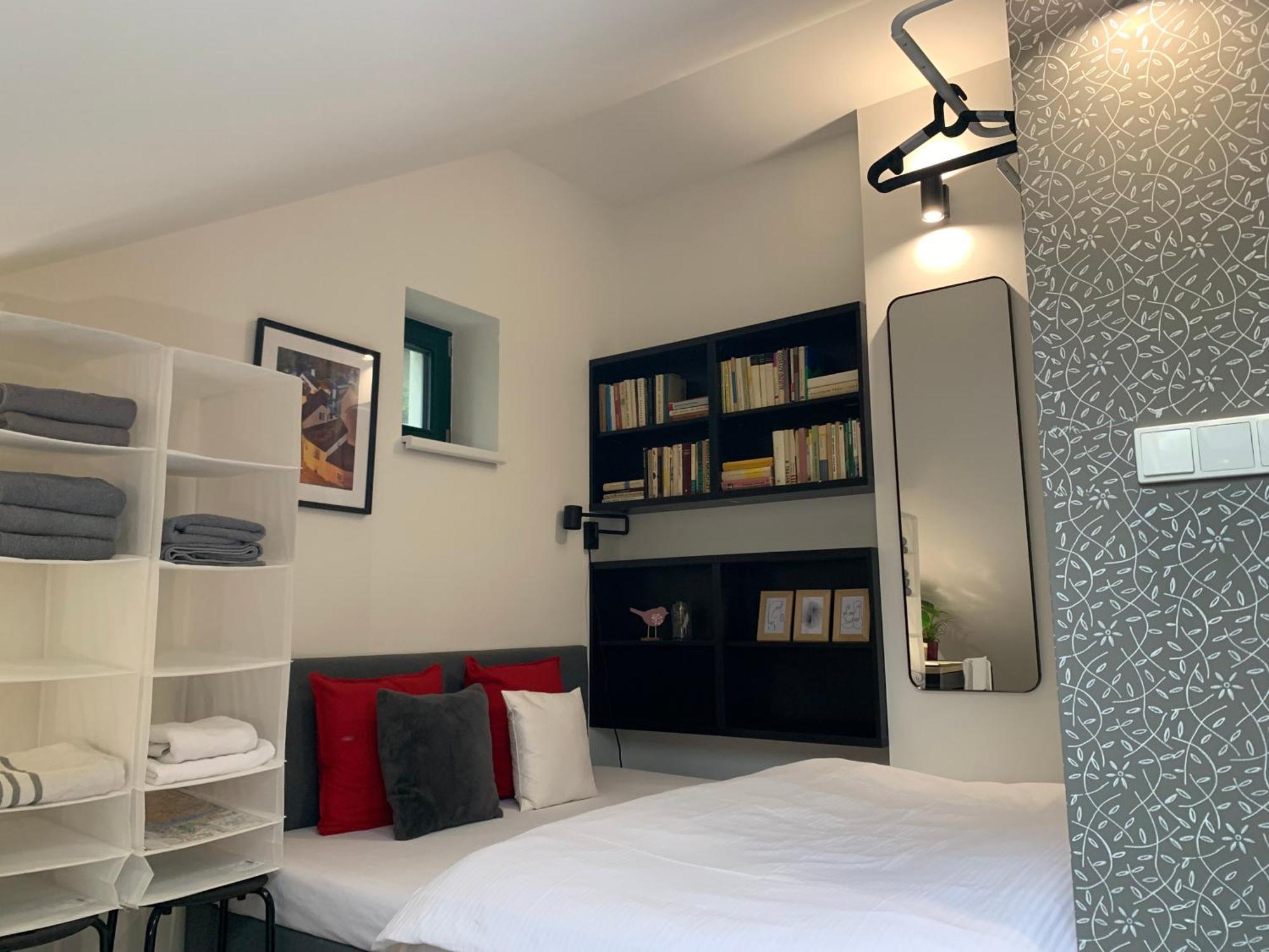 Cozy Friendly Place With Free Parking Praag Buitenkant foto